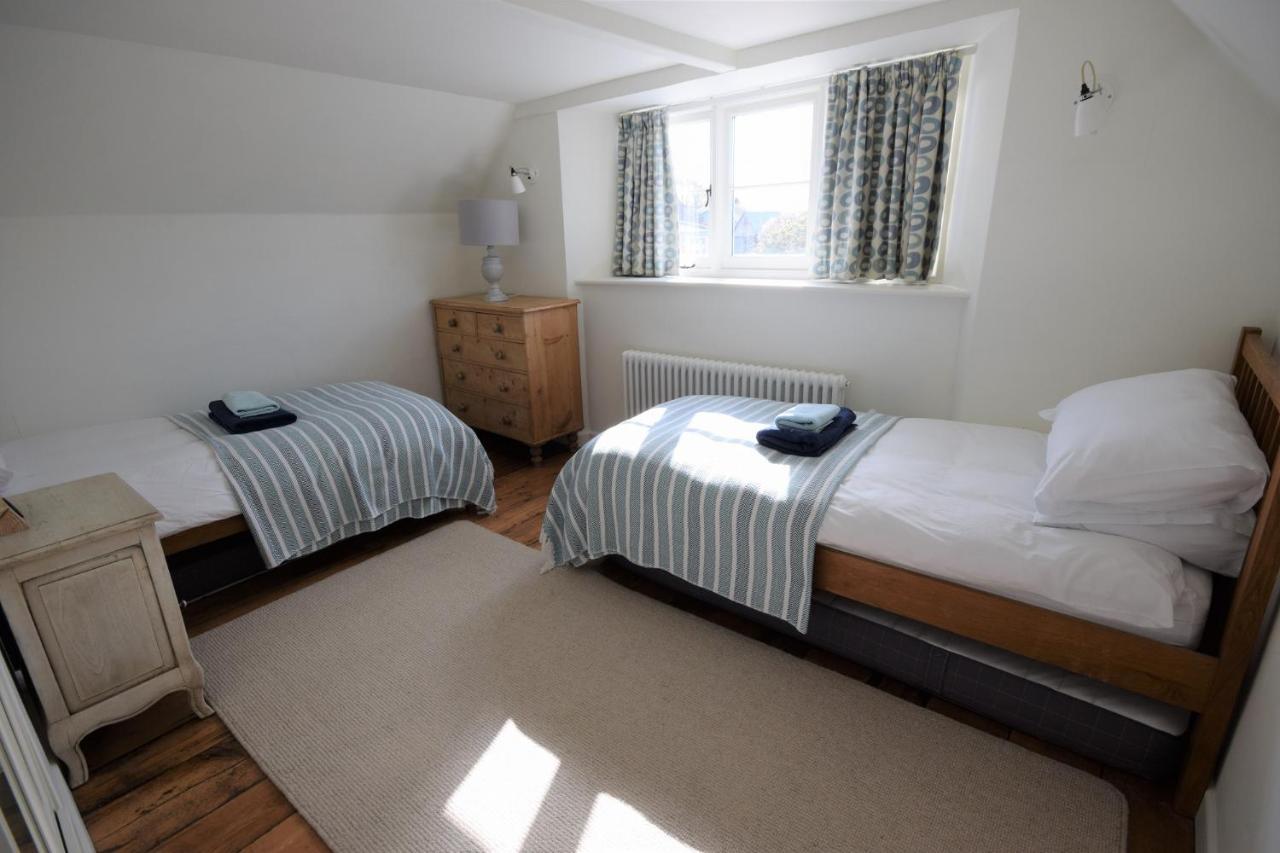 Greystone Cottage - Sea Views, Short Stroll To A Beautiful Sandy Beach Brook  Exterior photo