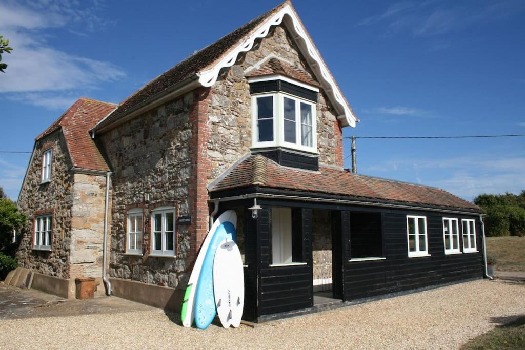 Greystone Cottage - Sea Views, Short Stroll To A Beautiful Sandy Beach Brook  Exterior photo